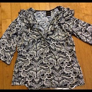 Adorable print V-neck blouse